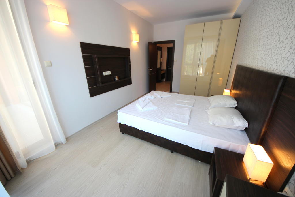 Menada Harmony Suites Apartments Sunny Beach Habitación foto